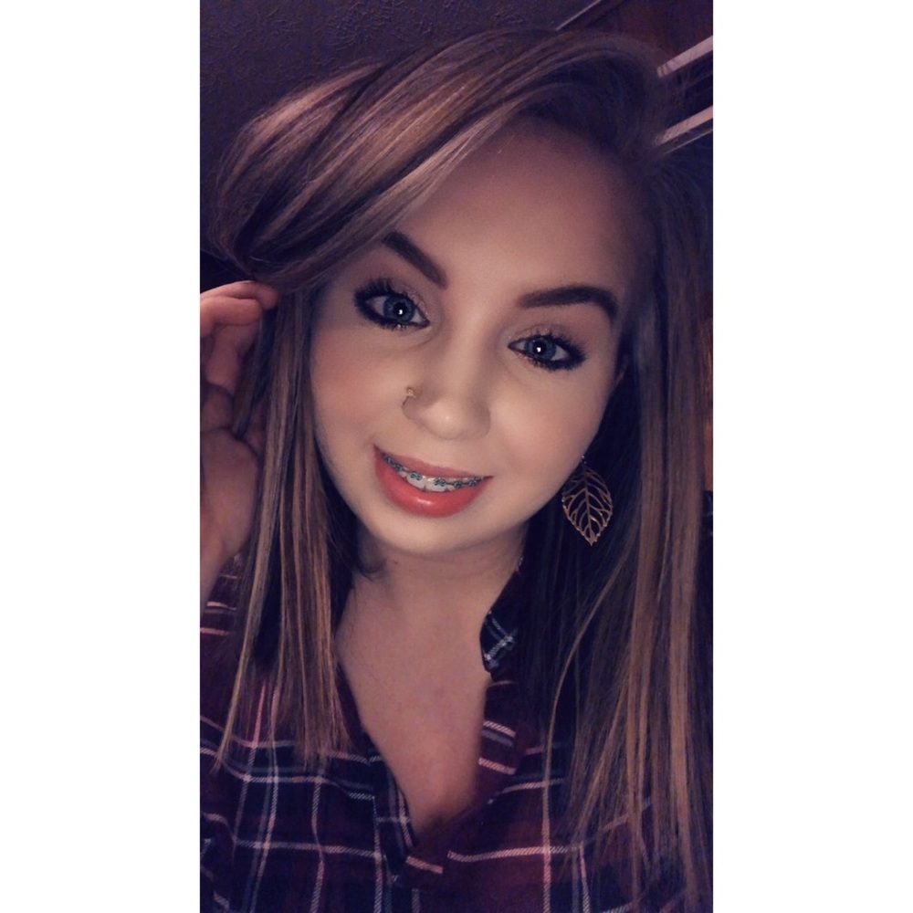 Meet your Posher, Haley - Picture 1 of 1